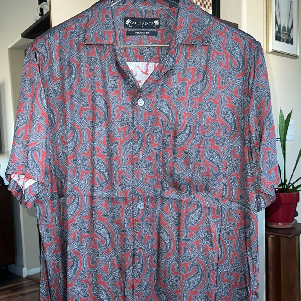 Men’s button shirt